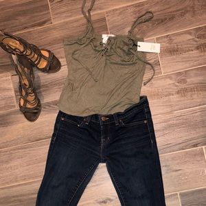 Green top w/ adjustable straps - tie front - sexy